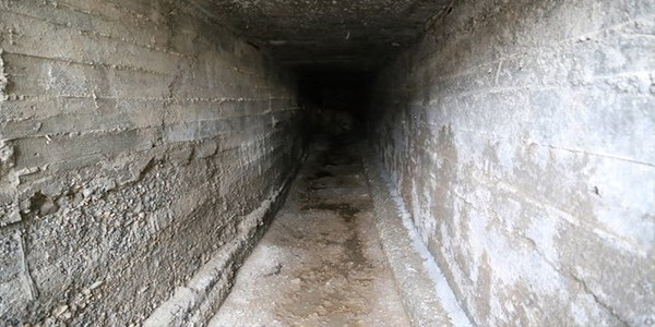 Bodrum katından dağ eteklerine açılan tüneller