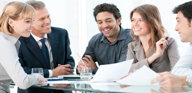 10 BİN ÖZEL HAREKAT  <p>  Başbakan Yardımcısı Numan Kurtulmuş' un yaptığı açıklamaya göre 9 bin bay, bin bayan olmak üzere 10 bin polis daha alınacak. Bu seferki alım özel harekat branşında gerçekleşecek.<p>    Polis özel harekat alımları şartlarına göre en az lise veya dengi okullardan mezun olmak ve askerliğini tamamlamış olmak gerekiyor. KPSS şartı aranmayacak. 28 yaşından gün almamış ve askerlik terhis tarihinden itibaren 36 aydan fazla süre geçmemiş olması gerekiyor.  <p>  Net bir başvuru tarihi bulunmasa da personel alım ilanının kısa bir sürede yayımlanacağı belirtildi.