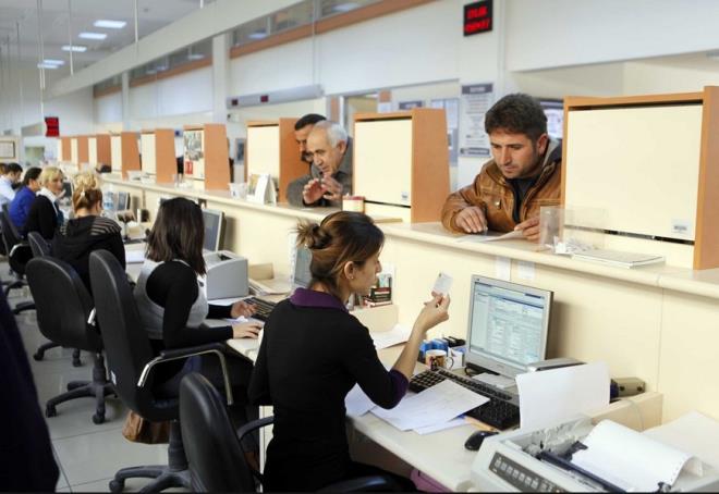 VAKIFBANK  <p>  Milyonlarca vatandaşa iş umudu olacak olan alımlara ilişkin başlıcaları şöyle, Vakıfkar Genel Müdürlüğü Rehberlik ve Teftiş Başkanlığının Merkez (Ankara) ve İstanbul Çalışma Grubunda görevlendirilecek. 657 Sayılı Devlet Mermurları Kanununa tabi Müfetiş Yardımcısı kadrolarına yazılı ve sözlü olmak üzere iki aşamadan oluşan sınav yapacak.