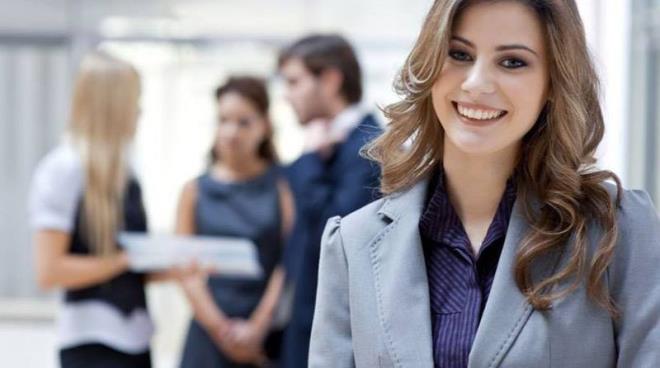 2 BİN 371 PERSONEL    Adalet Bakanlığı zabıt katibi, mübaşir, teknisyen, kaloriferci, şoför ve aşçı kadroları için 2 bin 371 personel alınacak. Bunlardan adli ve idari yargıda görevlendirmek üzere 2 bin 161'i sözleşmeli, 210 ise kadrolu olarak istihdam edilecek. 22 ağustosta başlayan başvurular 5 eylülde sona erecek. KPSS puan barajı ise 70.