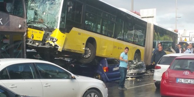 Metrobüs dehşeti... İşte ilk kareler!