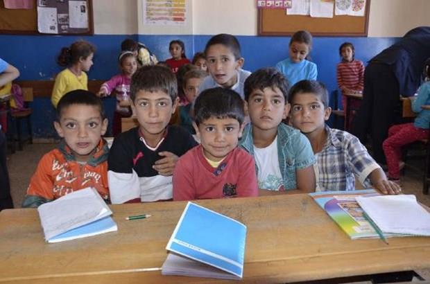İlçe Milli Eğitim Müdürlüğü yetkilileri de okula 3 kez öğretmen ataması yapıldığını ancak kimsenin okulun uzaklığı ve fiziki durumu nedeniyle çalışmak istemediğini kaydetti.