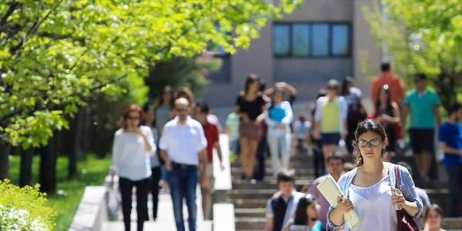 İhraç edilen akademik personelin listesi