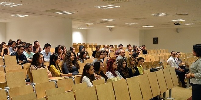 677 sayılı KHK ile ihraç edilen akademisyenler