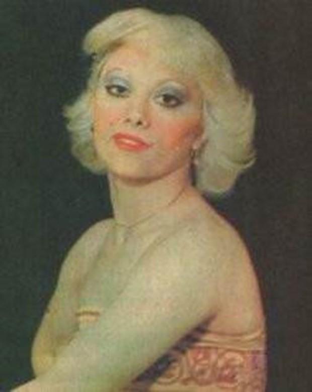 URGAL  Sen Yarattın Beni adlı şarkısıyla 1970'li yılların pop müzik piyasasına damgasını vuran Urgal, Bolu dağında bindiği otobüsün uçurma yuvarlanması sonucu hayatını kaybetti.