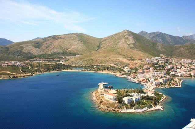 <p><strong>Muğla</strong></p> <p>2015 nüfusu: 908877</p> <p>2016 nüfusu: 923773</p> <p>Değişim(%): 1,63</p>
