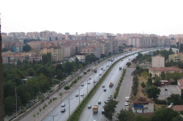 <p><strong>Uşak</strong></p> <p>2015 nüfusu: 353048</p> <p>2016 nüfusu: 358736</p> <p>Değişim(%): 1,61</p>