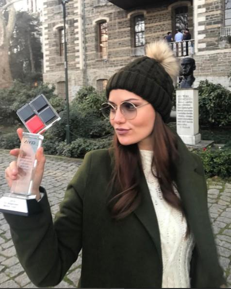 30 yaşında olan güzel yıldız birçok firmanın reklam yüzü olmuş durumda.