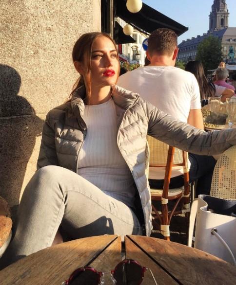 İŞTE FAHRİYE EVCEN'İN YILLAR ÖNCE ÇIKAN FOTOĞRAFI