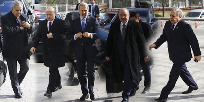 Başbakan Yıldırım eski bakanlarla buluştu