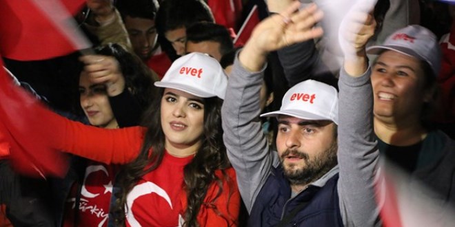 Dünyanın dört bir yanında 'evet' kutlaması