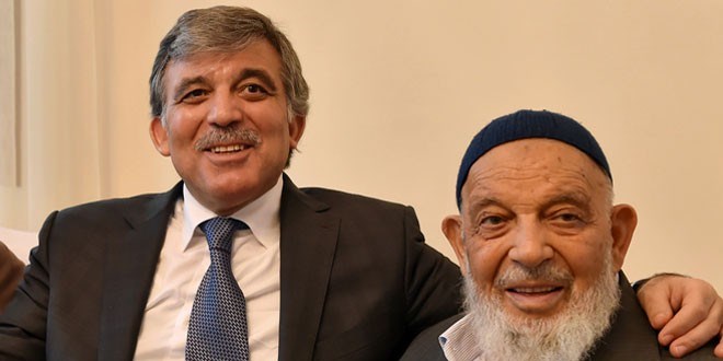Gül'ün acı günü! Babasının cenazesi için isteği