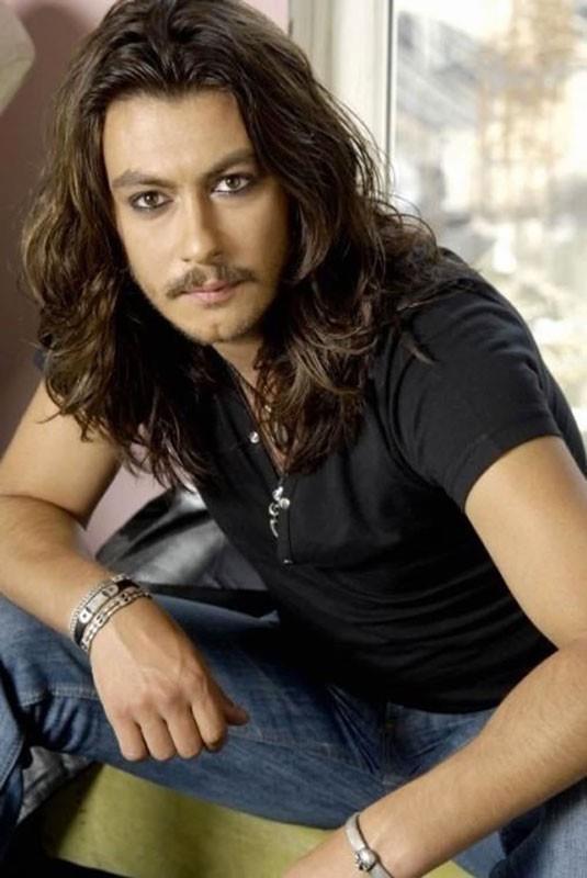 Ancak başarılı şarkıcı 4 Temmuz 2007 günü hayatını kaybetti...