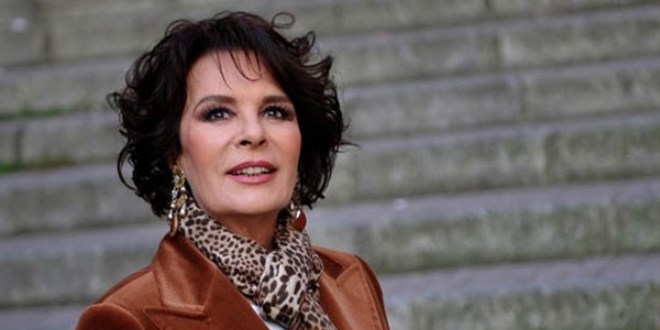 Hülya Koçyiğit'ten üzücü haber... 'Benim için dua edin'