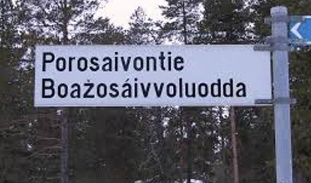 7.Fince  <p>    Ünlü yazar J.R.R. Tolkien ‘in bu dilden etkilenerek kendi dilini oluşturduğunu bilen herkes başlarda Fince öğrenmek isteyebilir. Fince, diğer bilinen Avrupa dil ailelerinden oldukça farklı olan başka bir Finno-Uriç dil olan Macarca ile benzerlik gösterebilir.<p>    15 farklı sistemi barındıran Fince, kelime türetirken tek ve çift harflerle farklı anlamlar üretebileceğiniz bir dildir. Örneğin ‘tuuli’ ‘rüzgar’ anlamına gelirken, ‘tuli’ ‘ateş’ anlamına gelmektedir.    Fince aynı zamanda aglütinatiftir, yani sözcükler birbirine yapışarak gülünç derecede uzun bir konuşmaya dönüşür. Konuşma, bireyselleştirilmiş kelimeleri olanlar için doğal olmayabilir.