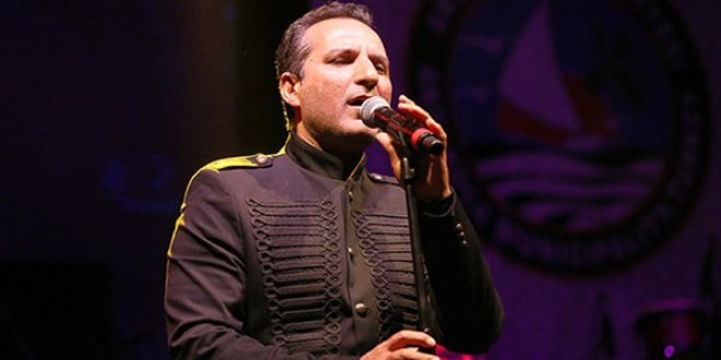 Rafet El Roman bayramları karıştırdı sosyal medya yıkıldı