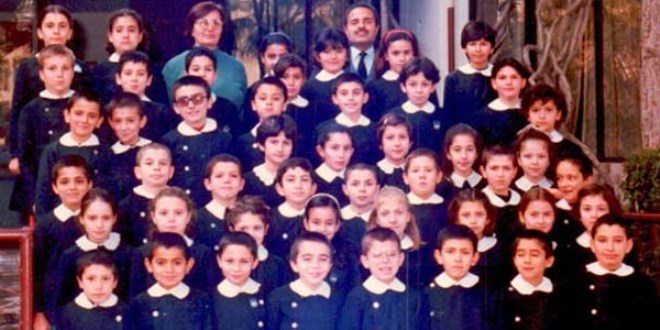 32 yıl sonra öğretmenleriye aynı sınıfta buluştular