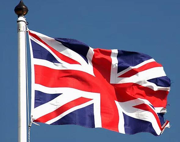 iPhone 8 Plus: 799 sterlin (İngiltere)