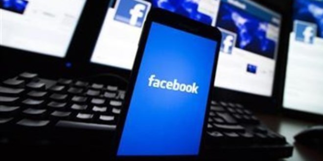 Facebook ekranı ikiye bölecek