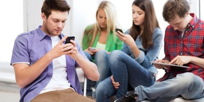 Samsung'tan öğrencilere özel telefon