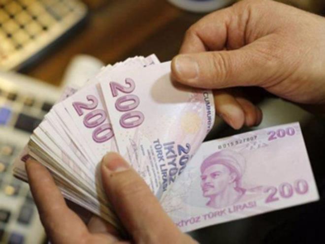 Konut kredi faiz oranı geçen yılın mart sonunda yüzde 11,06 düzeyinde bulunuyordu.