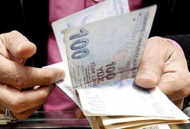 Konut sektöründe talebi baskılayan unsurlardan biri olan yüksek konut kredisi faizlerine karşı adımlar geliyor. Açıklamayı Cumhurbaşkanı Başdanışmanı Yiğit Bulut yaptı. TRT'de katıldığı programda konuşan Bulut, konut kredilerinde adım atılacağını söyledi. Bulut, konut kredisi faizlerinin yakında yüzde 1'in altına gelebileceğini belirtti.
