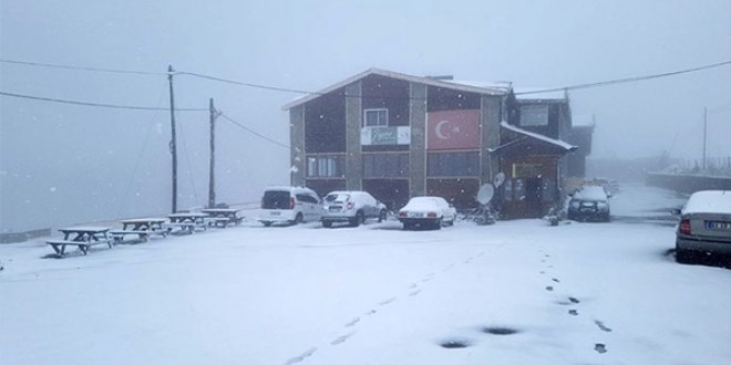 Mayıs ayının ortasında heryer bembeyaz oldu...
