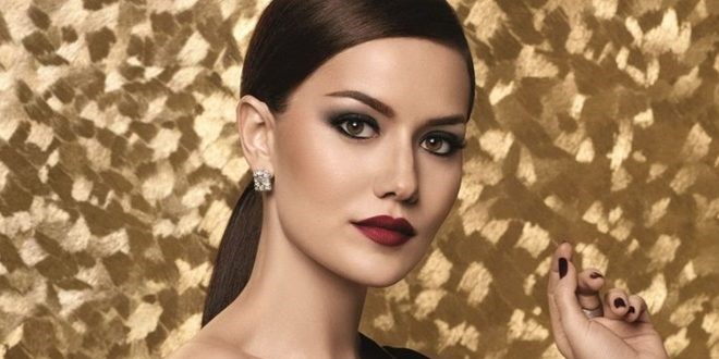 Fahriye Evcen'den IMDb rekoru