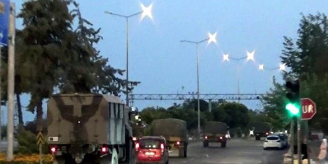 Sınırda hareketlilik: Suriye'ye askeri sevkıyat!