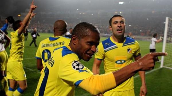 65) APOEL Nicosia (35.366)