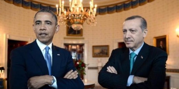 İkisinin de vücut dili aynı