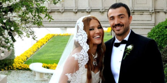 Demet Akalın boşanıyor