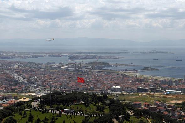Pendik‘te son bir yıl içinde satılık konut fiyatları %14.42 artış kaydetti. Ortalama değerlerle aynı özelliklere sahip konutların fiyatları 291.795 TL, konut büyüklüğü 105 metrekare, metrekare birim fiyatı 2.779 TL, yatırımın geri dönüş süresi 22 yıl seviyesinde.