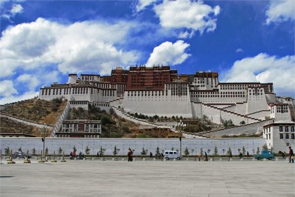<p><b>Çin </b></p>    Potala Sarayı- Lhasa, Tibet Özerk Bölgesi