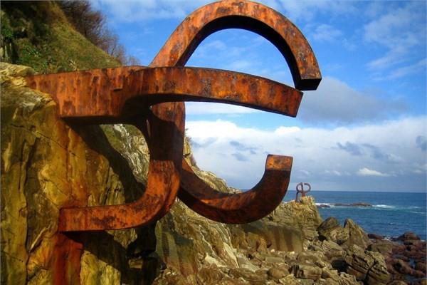 <p><b<İspanya </b></p>    San Sebastian