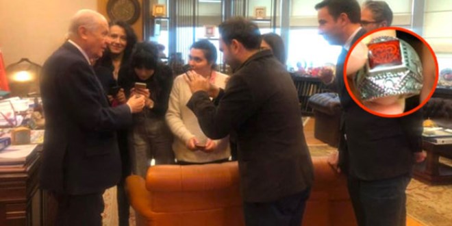 Devlet Bahçeli 2019'a yeni yüzüğüyle girdi öyle bir özelliği var ki...