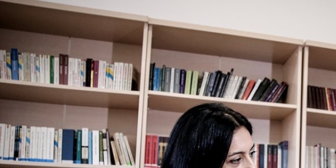 Görme engelli öğrencisine