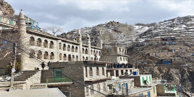 Taş evler büyülüyor
