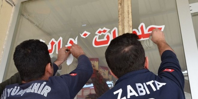 Belediyeden yabancı tabela operasyonu