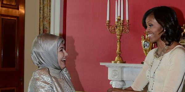 Michelle Obama'dan Emine Erdoğan'a sıcak karşılama