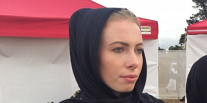 Yeni Zelanda'daki törende başörtüsü takan polisin kim olduğu ortaya çıktı