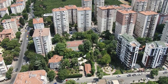 Kadıköy'ü istila ettiler 10'uncu kata kadar çıkıyorlar