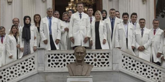 Yeni öğretmen önlükleri tanıtıldı