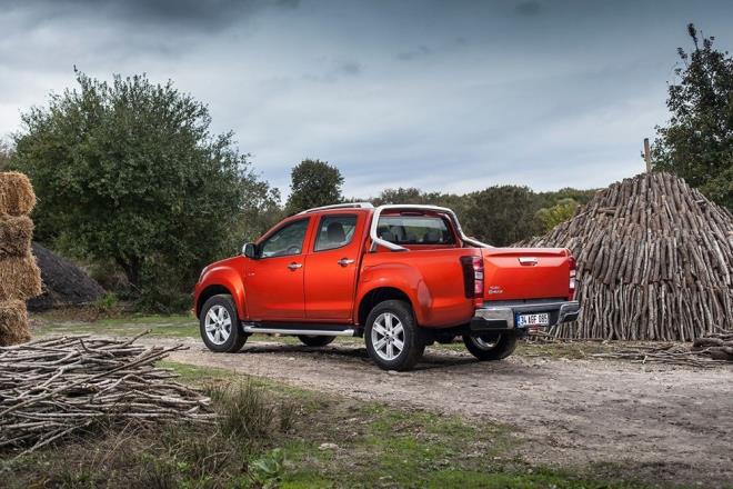 ISUZU D-Max Tek Kabin 4x2 V-WORK 6M/T (1.898cc)