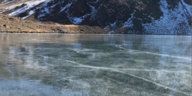 Sıcaklık eksi 17'yi gördü göller buz pistine döndü