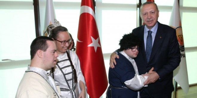 Başkan Erdoğan engellileri kabul etti!