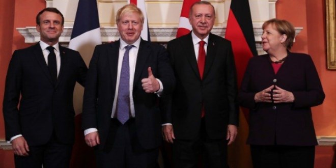 Londra'daki tarihi zirveden kareler