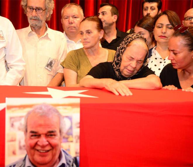 CENGİZ SEZİCİ<br>  Oyuncu Cengiz Sezici nefes darlığı nedeniyle kaldırıldığı Haydarpaşa Numune Eğitim ve Araştırma Hastanesi'nde hayatını kaybetti. 69 yaşındaki Cengiz Sezici, memleketi Adana'da toprağa verildi.