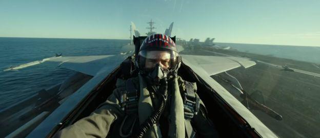 Top Gun: Maverick: ABD'li aktörler Kelly McGillis ve Tom Cruise'ın başrolleri paylaştığı 1986 tarihli efsane filmi Top Gun'ın devam filminin fragmanı yayınlandı. Tom Cruise, Maverick lakaplı Pilot Pete Mitchell karakterine bir kez daha hayat verirken, McGillis ise geçen yıl içerisinde filmde oynaması için kendisine teklif gelmediğini açıkladı. Cruise'a bu filmde Jennifer Connelly ve Jon Hamm eşlik edecek. Film, Türkiye'de 26 Haziran 2020'de vizyona girecek.