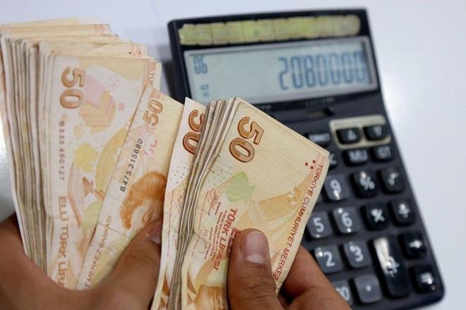 İŞSİZLİK MAAŞI NEDEN KESİLİR?        İŞKUR teklif ettiği halde işin haklı bir nedene dayanmaksızın reddedilmesi      İşsizlik maaşı alırken bir işte çalışması veya emekli maaşı bağlanması      İŞKUR'un önerdiği meslek geliştirme, edindirme ve yetiştirme eğitiminin reddedilmesi veya kabul etmesine karşın devam edilmemesi      İstenen belgelerin zamanında verilmemesi haline maaş kesilir.